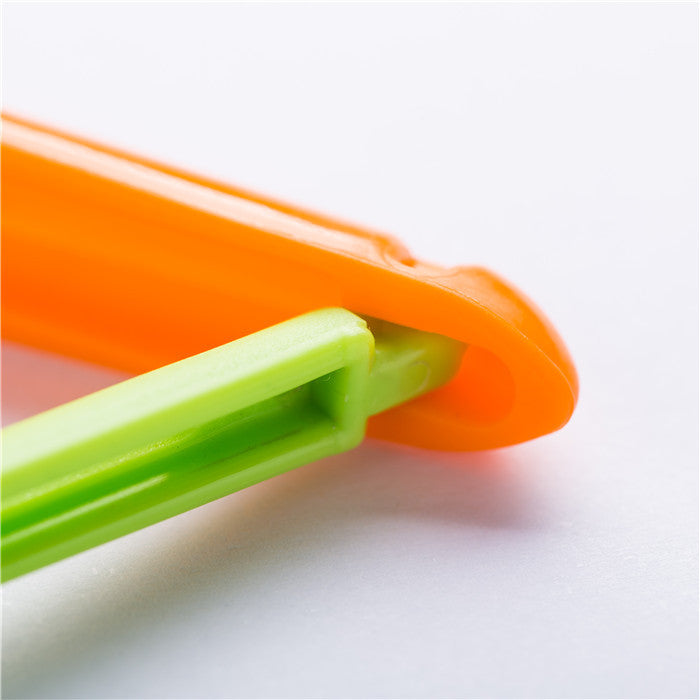 Keep Food Fresh with Fun: Carrot-Shaped Bag Sealing Clips - Minihomy