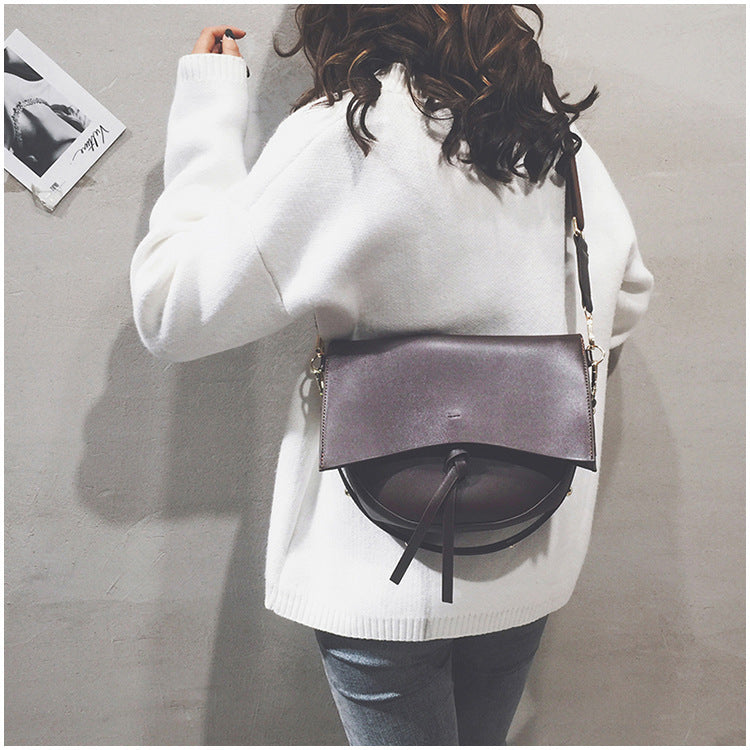 Picture In Cheek Retro Broadband One-shoulder Messenger Bag - Minihomy