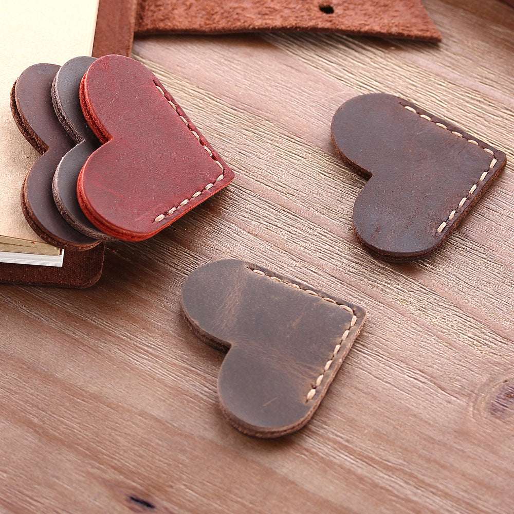 Heart-shaped bookmark - Minihomy