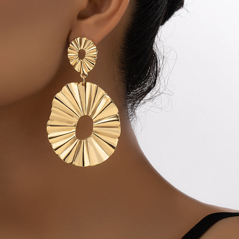 European American Fashion Irregular Earrings Female Geometric Circle Ear Studs - Minihomy