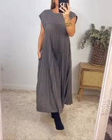 Women's Short Sleeve Pleated Long Summer Dress - Round Neck Casual