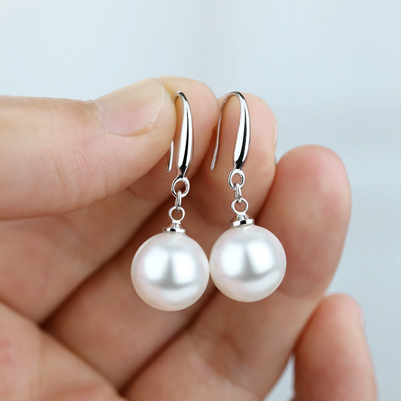 Fashion Women's Simple And Elegant Earrings: Elevate Your Style with Effortless Glamour - Minihomy