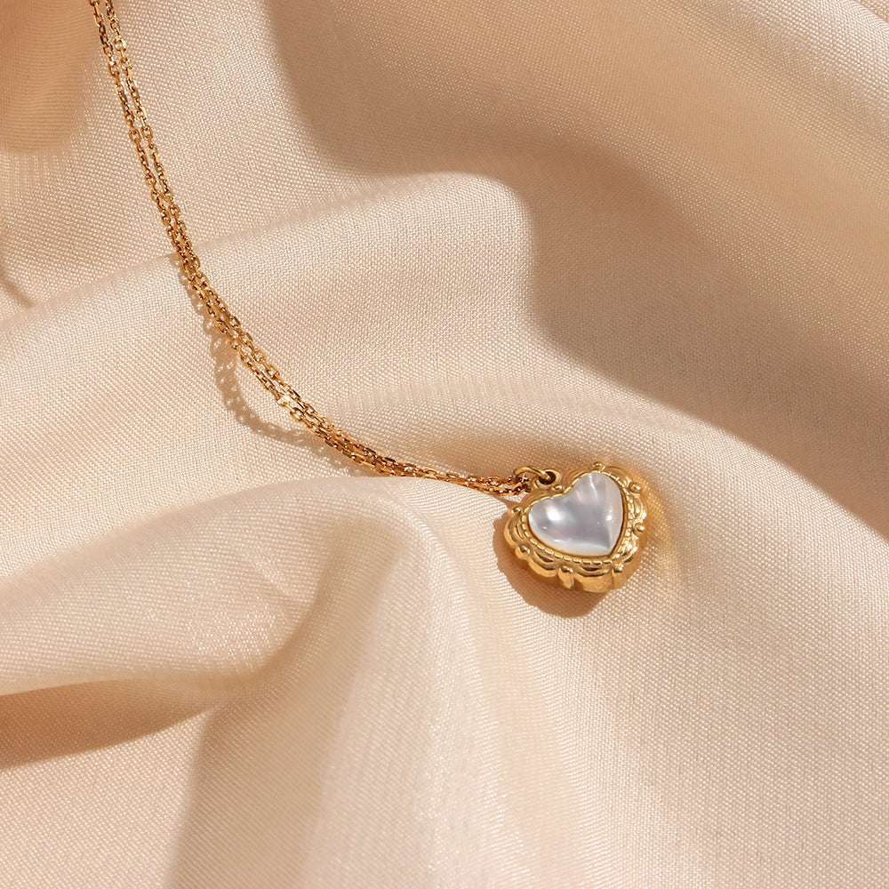 High-grade Love Light Luxury Pendant Jewelry Stainless Steel 18k Gold Plating Vintage Shell Love Necklace - Minihomy