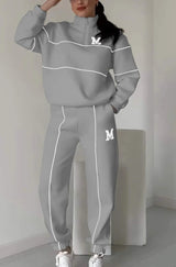 Women's 2-Piece Lounge Set: Comfy Sweatshirt & Sweatpants with Pockets