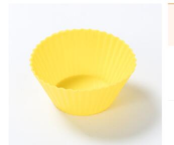 Nonstick Reusable Silicone Cupcake Liners / Baking Cups - 12 Pieces - Minihomy