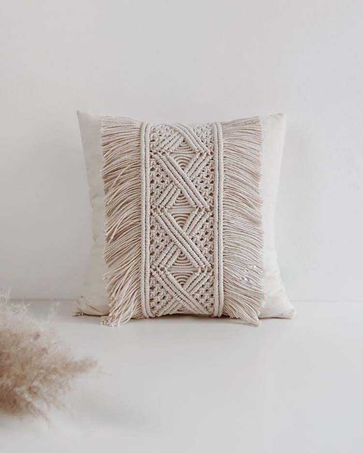 Woven tassel pillowcase