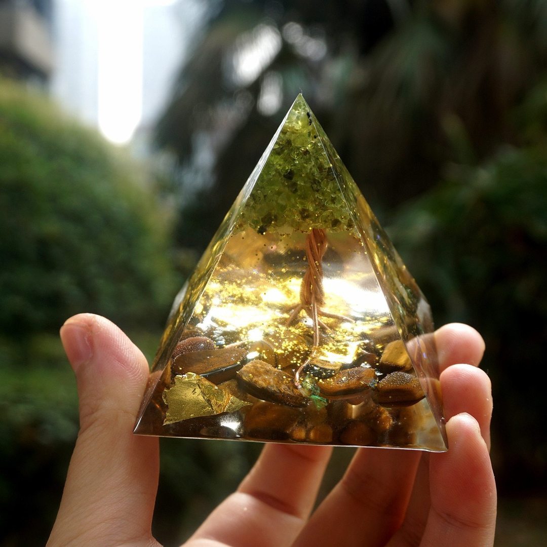 Natural Tiger Eye Orgonite Pyramid Healing Crystals Centerpiece Energy Generator Reiki Chakra Multiplier Orgone Amethyst Meditation - Minihomy