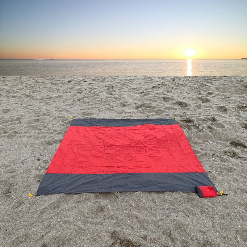 Outdoor Camping Waterproof And Convenient Foldable Two-color Picnic Mat - Minihomy